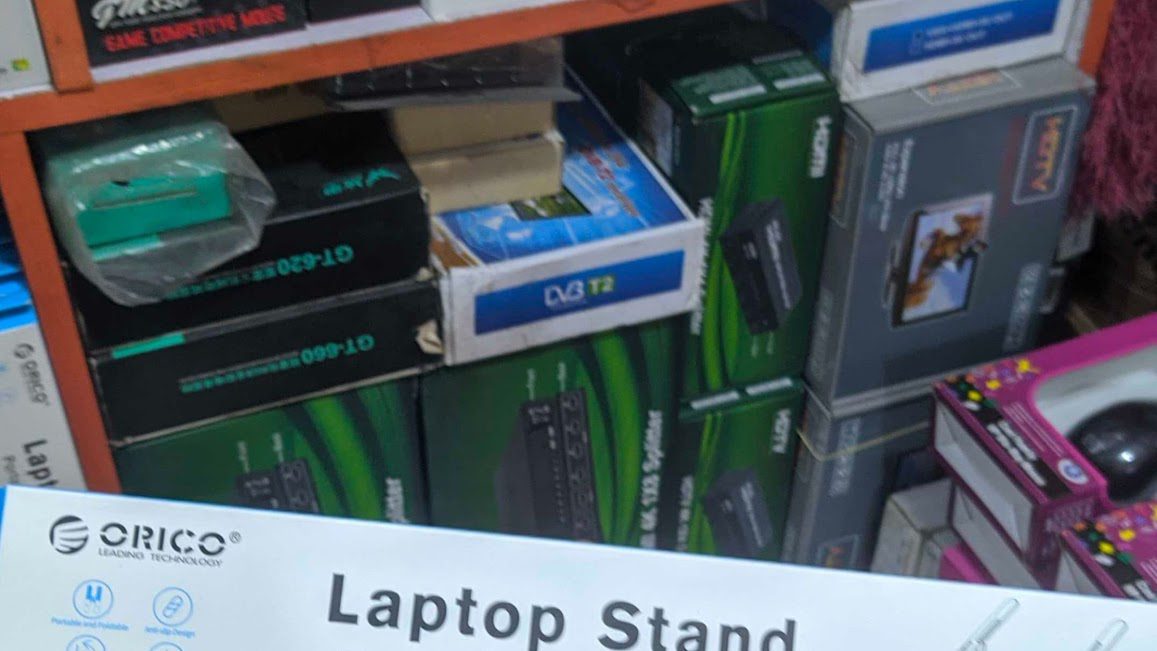 retail computer accessories